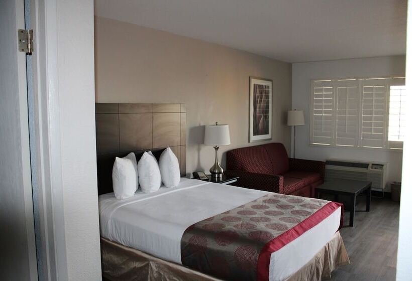 בית מלון כפרי Infinity Inn & Suites