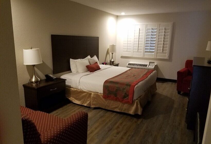 בית מלון כפרי Infinity Inn & Suites