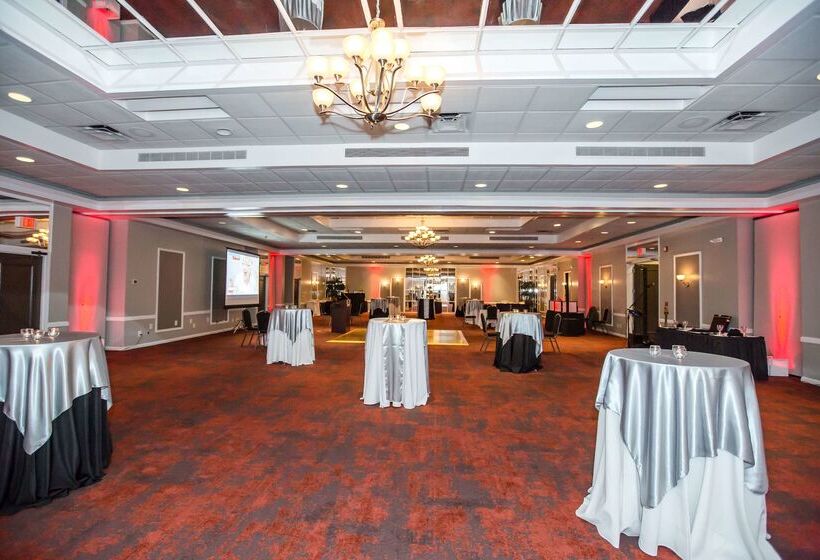 Ramada By Wyndham Jacksonville Hotel & Conference Center