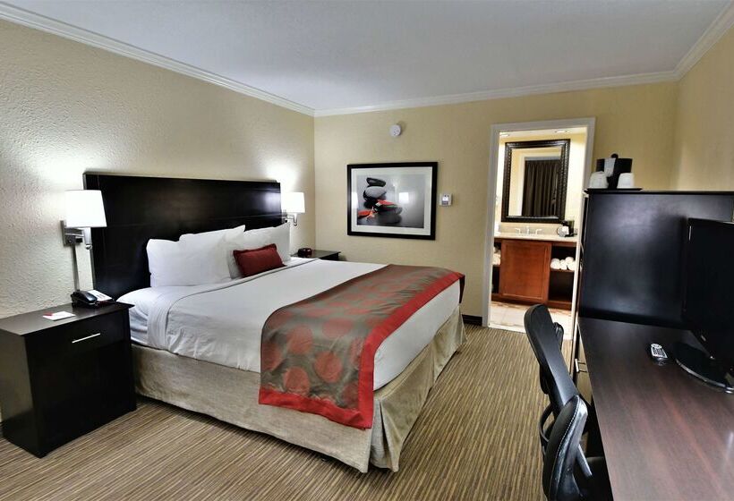 Ramada By Wyndham Jacksonville Hotel & Conference Center