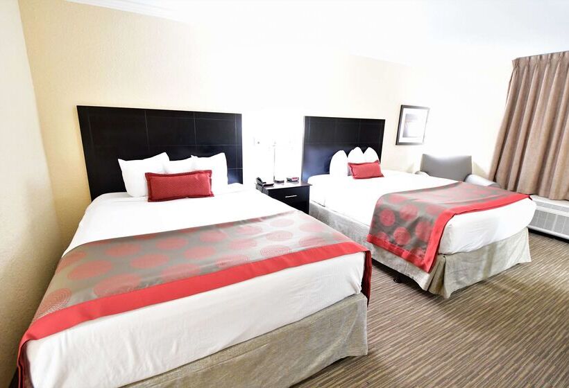 Ramada By Wyndham Jacksonville Hotel & Conference Center
