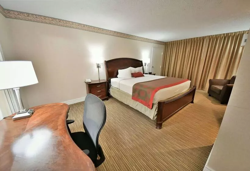 Ramada By Wyndham Jacksonville Hotel & Conference Center