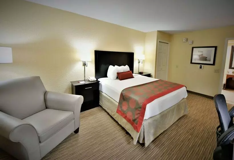 Ramada By Wyndham Jacksonville Hotel & Conference Center
