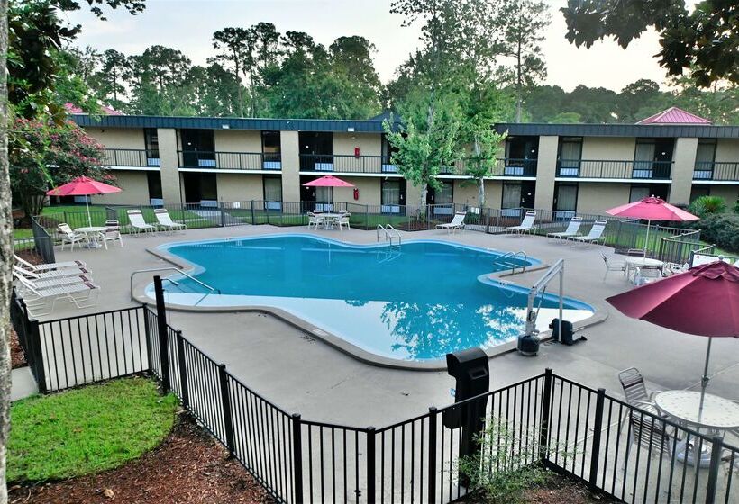 Ramada By Wyndham Jacksonville Hotel & Conference Center
