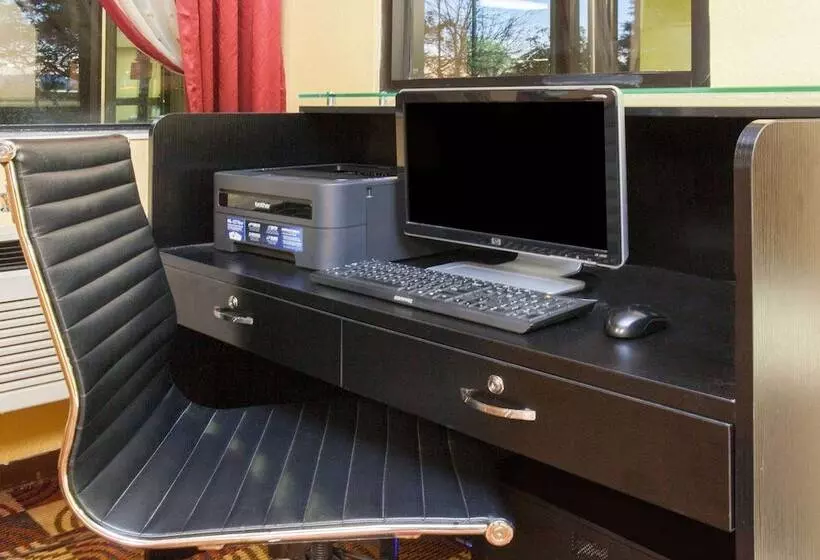 酒店 Ramada By Wyndham Bolingbrook