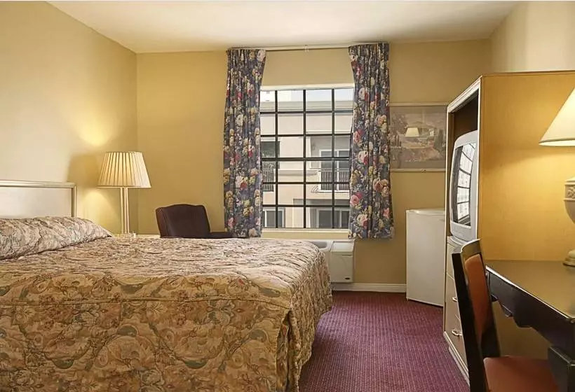 בית מלון כפרי Ramada By Wyndham Los Angeles/wilshire Center