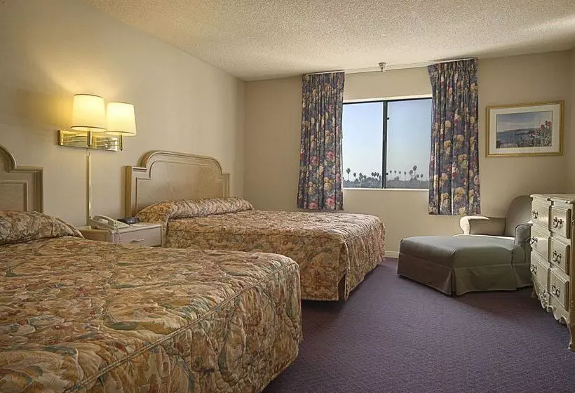 בית מלון כפרי Ramada By Wyndham Los Angeles/wilshire Center