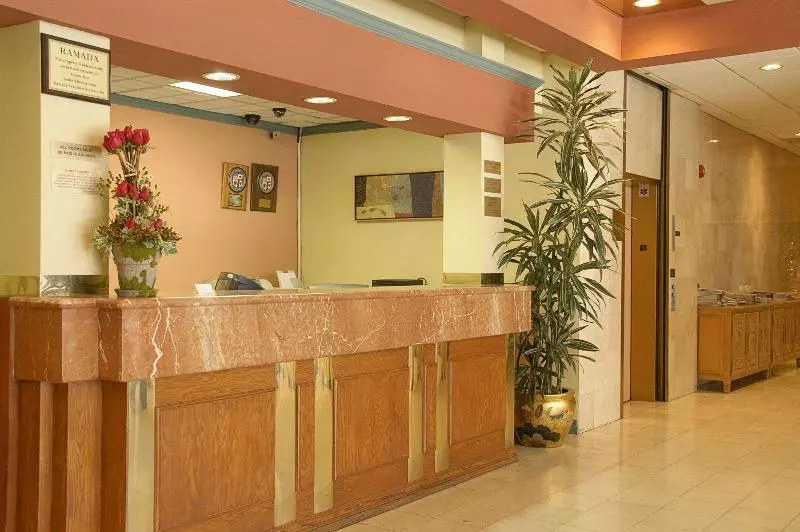 בית מלון כפרי Ramada By Wyndham Los Angeles/wilshire Center