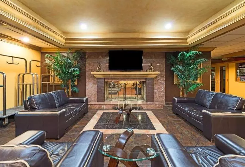 호텔 Ramada By Wyndham Louisville North