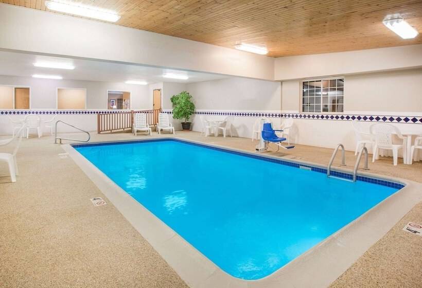 فندق Ramada By Wyndham Spirit Lake/okoboji