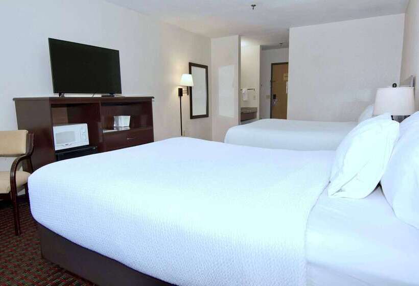 ホテル Ramada By Wyndham Tell City