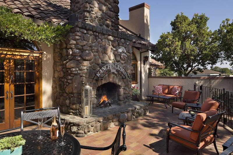 فندق Rancho Caymus Inn