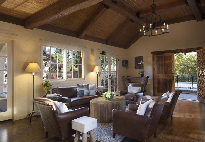 فندق Rancho Caymus Inn