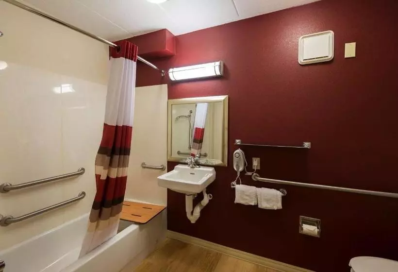 בית מלון כפרי Red Roof Inn St. Louis St. Charles