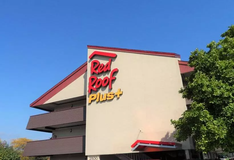 בית מלון כפרי Red Roof Plus Chicago   Hoffman Estates