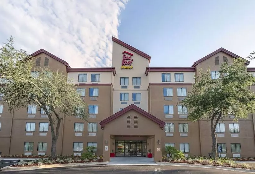 ホテル Red Roof Inn Plus+ Jacksonville – Southpoint