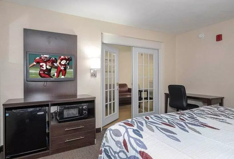 ホテル Red Roof Inn Plus+ Jacksonville – Southpoint