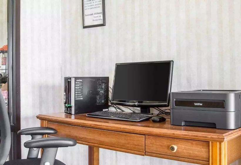 ホテル Rodeway Inn