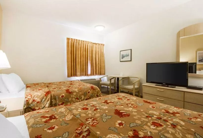 ホテル Rodeway Inn