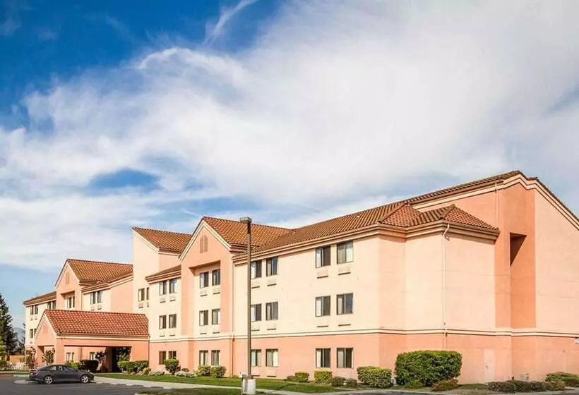 ホテル Rodeway Inn