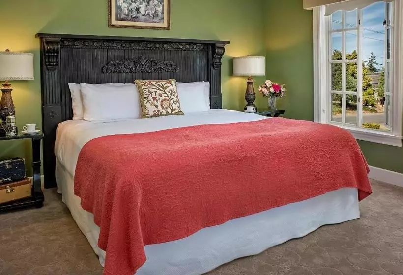 Bed and Breakfast Ravenscroft Inn