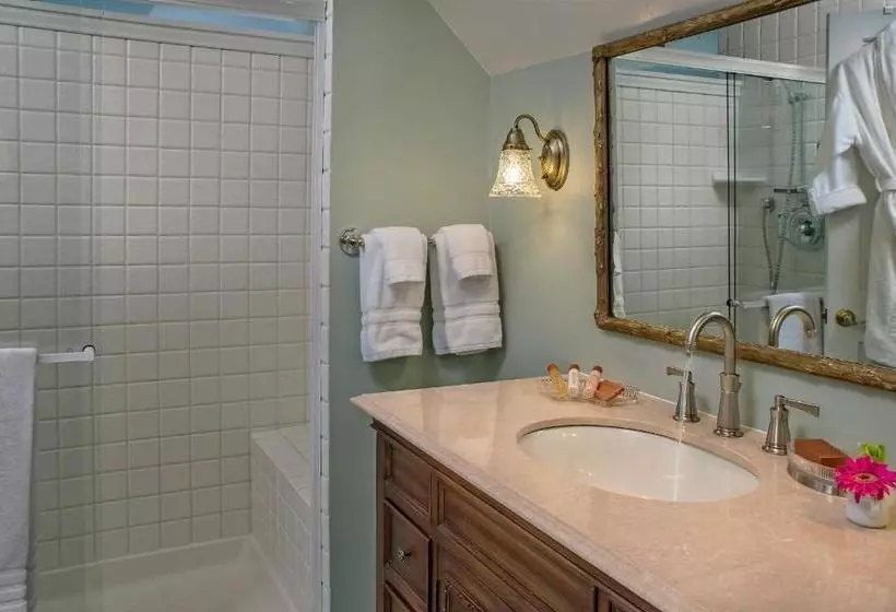 Bed and Breakfast Ravenscroft Inn