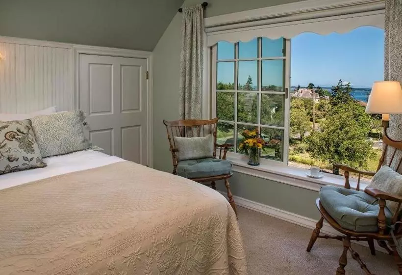 Bed and Breakfast Ravenscroft Inn