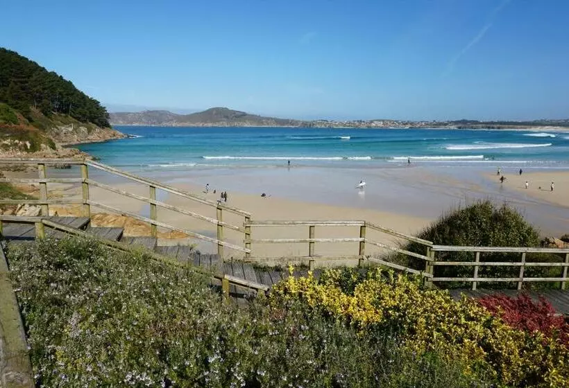 ユースホステル The Camp Doniños