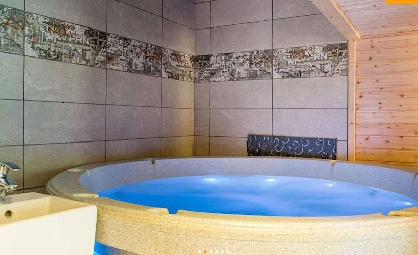 مبيت وإفطار Tentations Et Délices 