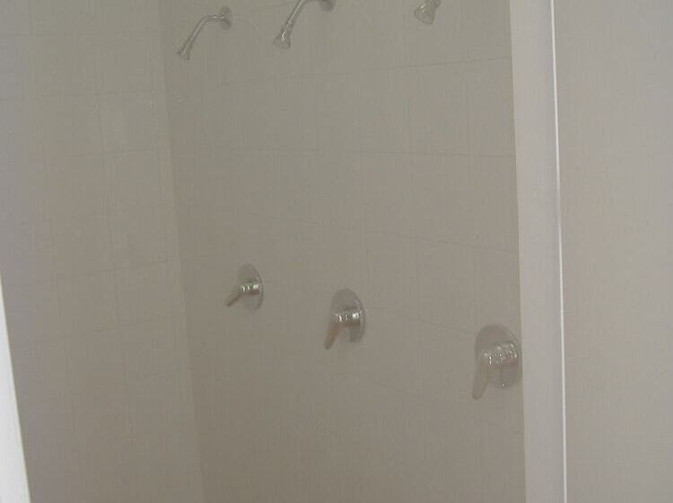 Granja Escola La Perdiu Hostel