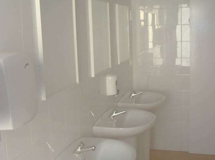 Granja Escola La Perdiu Hostel