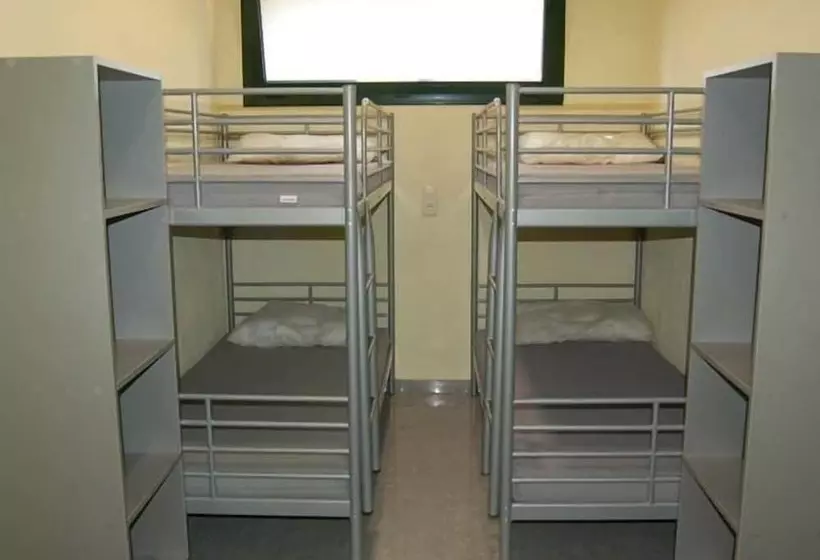 Granja Escola La Perdiu   Hostel