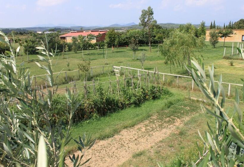 Granja Escola La Perdiu Hostel