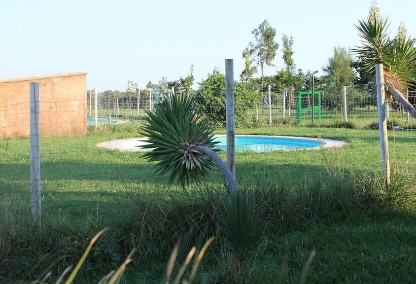 Granja Escola La Perdiu Hostel