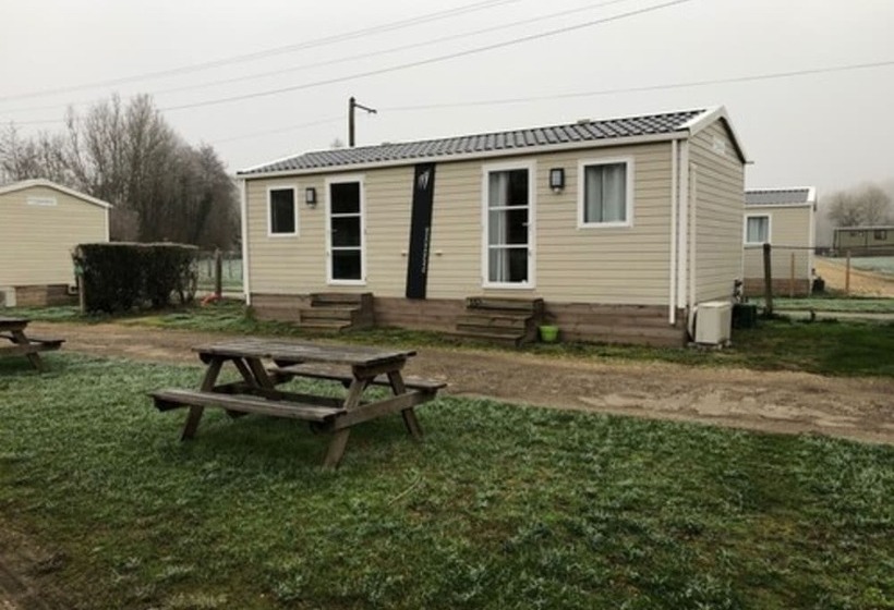 בית מלון כפרי Camping Du Sevron