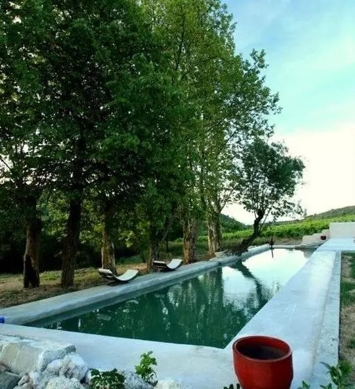 Majatalo Château La Villatade