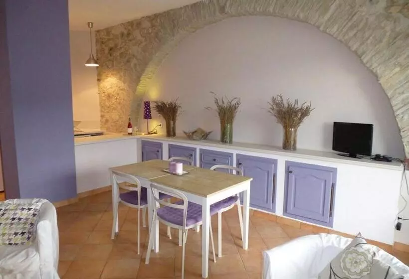 Majatalo Château La Villatade