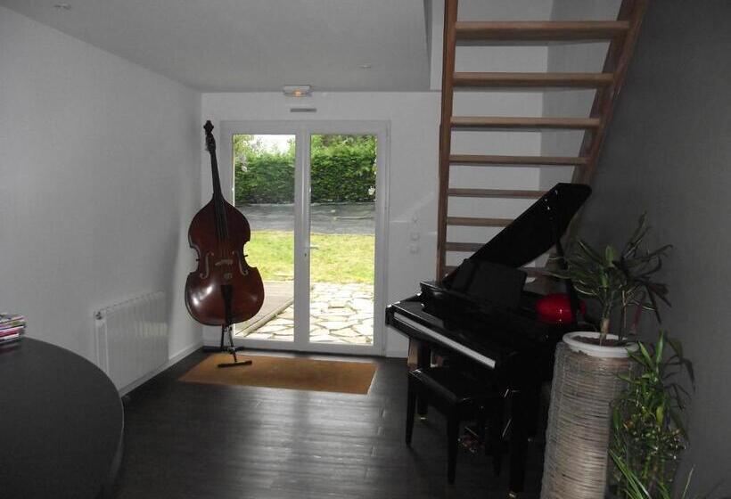 بنسيون Croissant De Lune