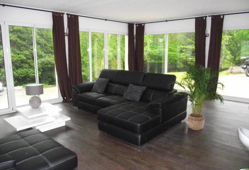 بنسيون Croissant De Lune