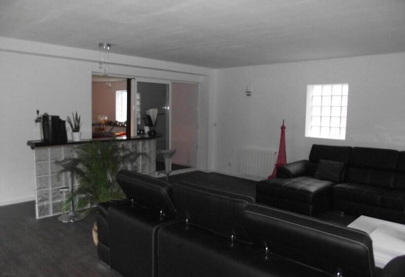 بنسيون Croissant De Lune