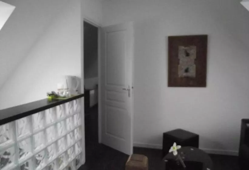 Majatalo Croissant De Lune