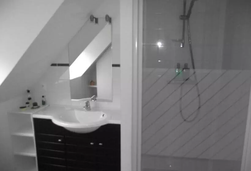 Majatalo Croissant De Lune