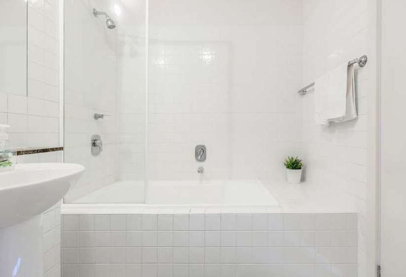 1714/250 Elizabeth Big 2 Bedrooms Heart Of Melbourne Cbd