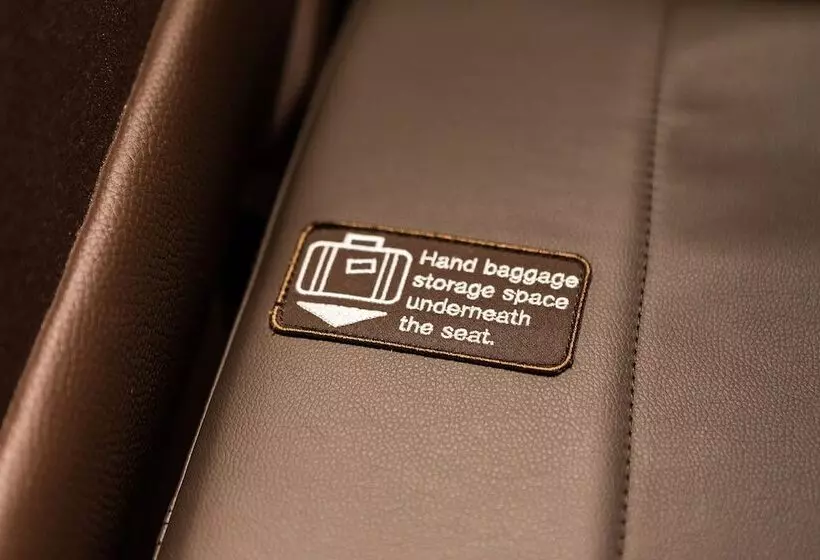 هتل Sleep  N Fly Sleep Lounge, A Gates Terminal 3   Transit Only