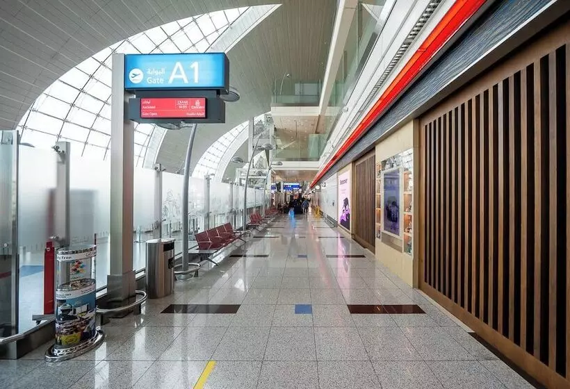 هتل Sleep  N Fly Sleep Lounge, A Gates Terminal 3   Transit Only