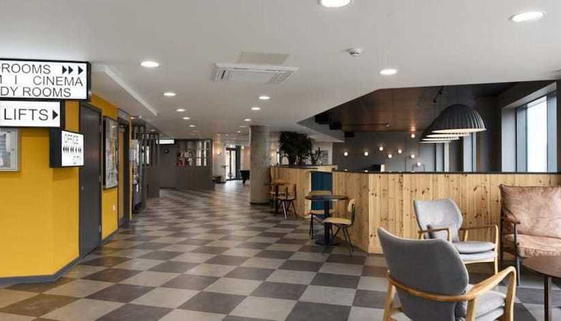 Pensiune Dobbie S Point Campus Accommodation