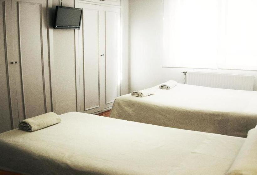 פנסיון Monjes De La Biblioteca