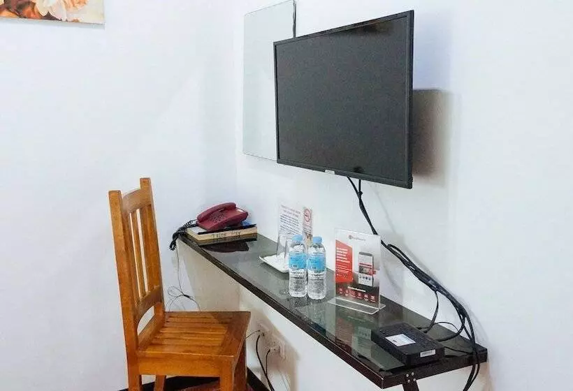 ペンション Reddoorz @ Humayhumay Road Lapulapu
