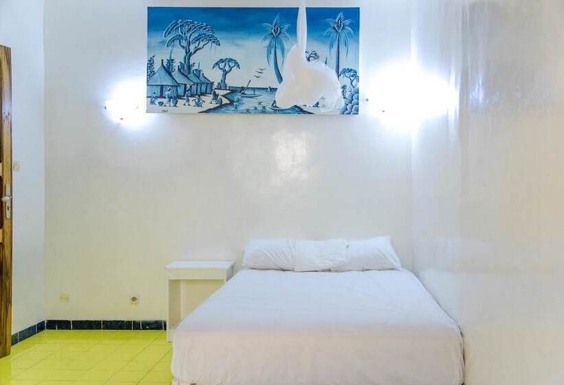 پانسیون Saly International House