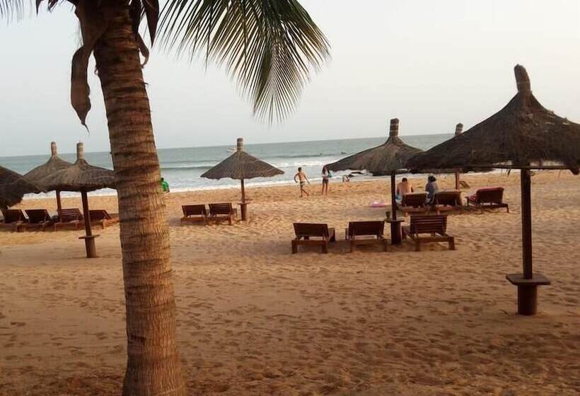 پانسیون Saly International House